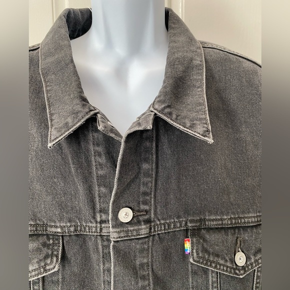 NEW wTag-LEVI’S Premium Black Washed PRIDE Collection Denim Jacket 3XL - Picture 3 of 4